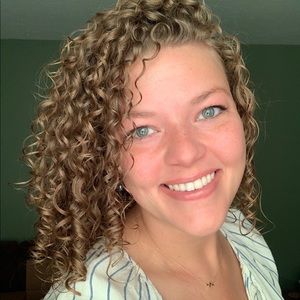 Meet your Posher, Danni